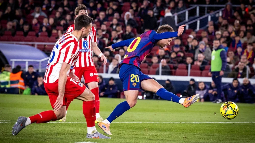 Chiến thắng 3-1, Barcelona giữ vững ngôi đầu bảng - Ảnh 1.