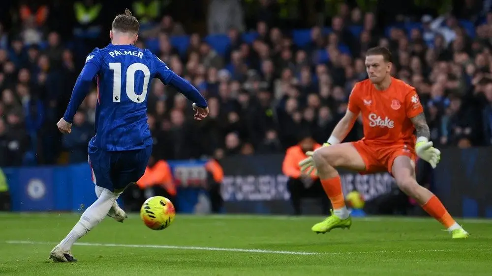 Liverpool và Chelsea thăng hoa với loạt chiến thắng kịch tính trên sân nhà - Ảnh 1.
