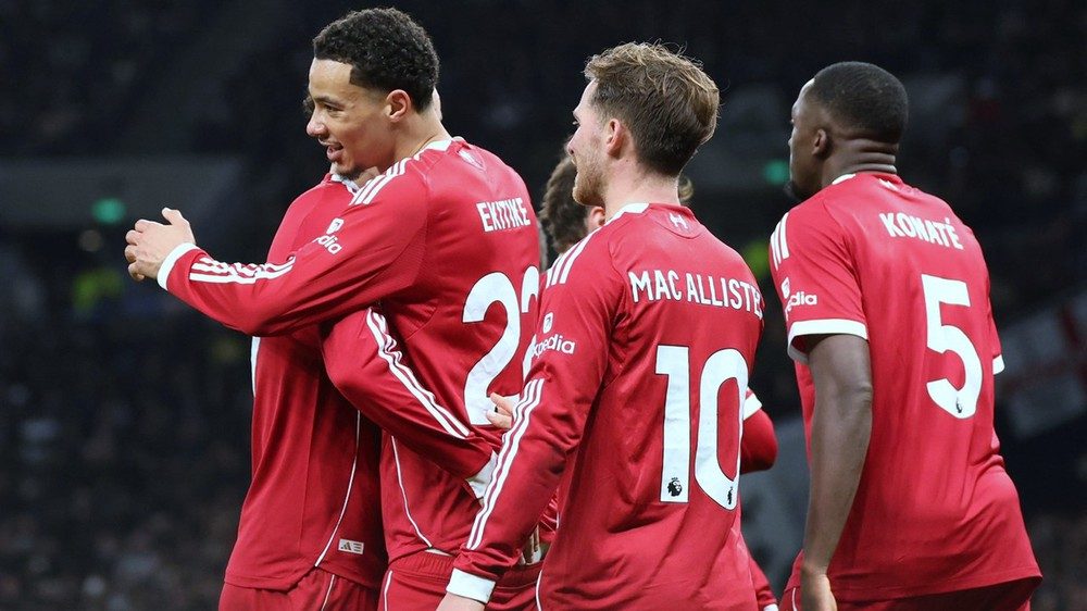 TRỰC TIẾP bóng đá Liverpool vs Wolves 22h00 hôm nay, Ngoại hạng Anh vòng 18 - Ảnh 2. TRỰC TIẾP bóng đá Liverpool vs Wolves 22h00 hôm nay, Ngoại hạng Anh vòng 18 - Ảnh 2.