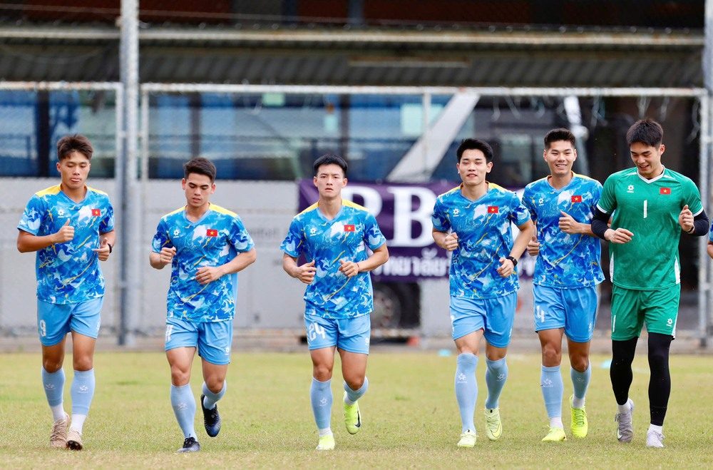 Tin nóng bóng đá Việt hôm nay 6/12: U22 Việt Nam nghỉ dài nhất SEA Games 2025; HLV Thái Lan đánh giá cao đội tuyển nữ Việt Nam - Ảnh 1.