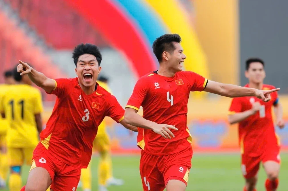 VTV5 VTV6 trực tiếp bóng đá Việt Nam vs Philippines 15h30 hôm nay, SEA Games 2025 - Ảnh 1.