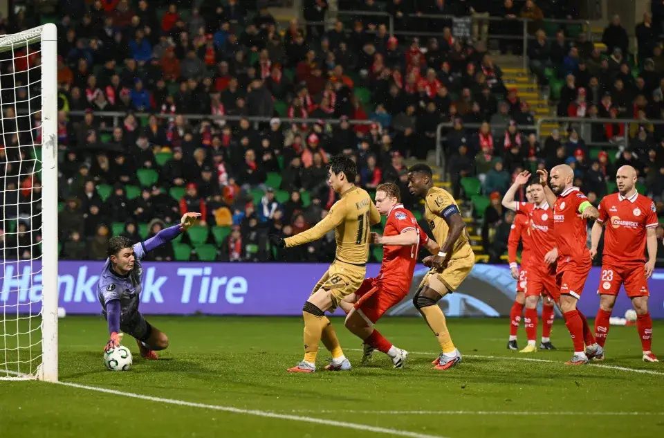 Cúp C3: Crystal Palace và Fiorentina giành chiến thắng - Ảnh 1.