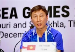 HLV Kim Sang Sik hài lòng dù thắng sát nút U22 Lào