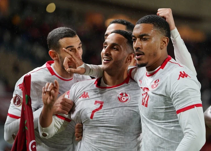2025-12-23t224502z1651746946up1elcn1o1m2rrtrmadp3soccer-nations-tun-uga-1767222281007871265320-1 Xác định 16 đội vượt qua vòng bảng Cúp các quốc gia châu Phi 2025 - Ảnh 1.