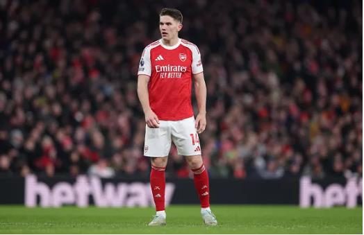 Viktor Gyokeres gây thất vọng trước Liverpool. Viktor Gyokeres gay that vong truoc Liverpool.
