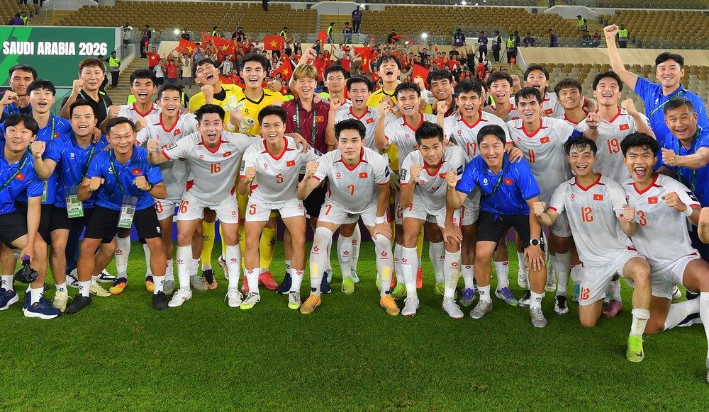 Báo Hàn Quốc coi tấm vé tứ kết của U23 Việt Nam là ‘phép màu’ của HLV Kim Sang Sik - Ảnh 2. Báo Hàn Quốc coi tấm vé tứ kết của U23 Việt Nam là ‘phép màu’ của HLV Kim Sang Sik - Ảnh 2.