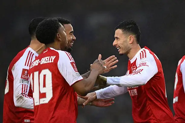 Arsenal thắng dễ Portsmouth 4-1 với một hat-trick của tiền đạo Gabriel Martinelli, qua đó giành vé vào vòng 4 cúp FA