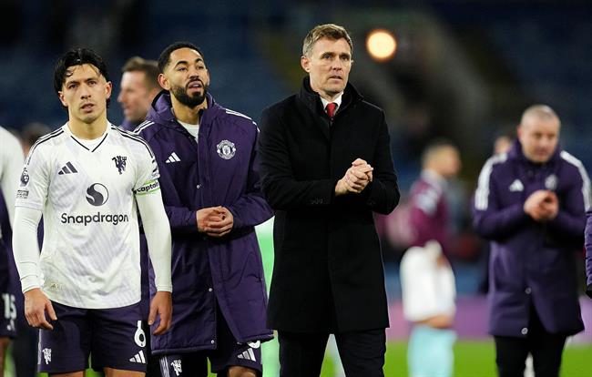 Darren Fletcher tiếp tục dẫn dắt MU ở trận đấu Brighton 1