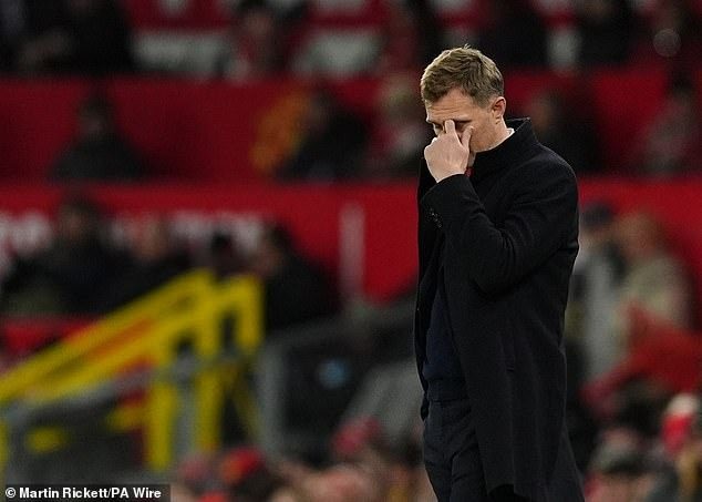 Bị loại khỏi FA Cup, Fletcher cảnh báo cầu thủ MU: 'Nếu không đủ bản lĩnh, sẽ không có tương lai ở đây' - Ảnh 1.
