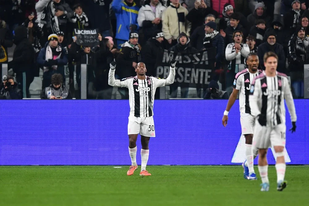 Juventus thắng 5 sao để tiếp tục mơ về Scudetto - Ảnh 1.