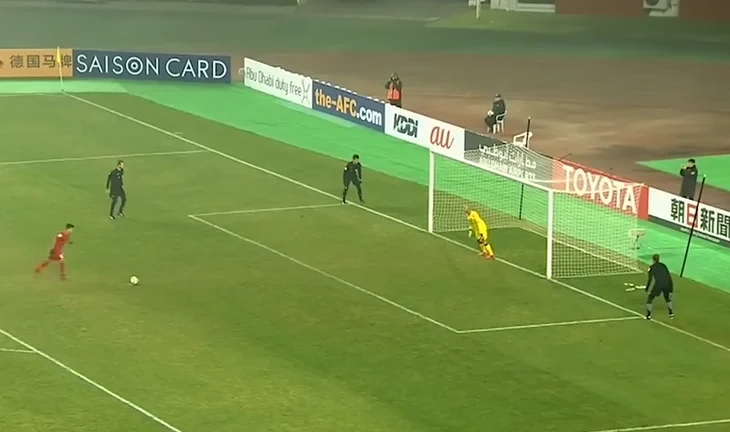 screenshot-49-1768021228263646159580 Luật mới trong 2 quả phạt đền của U23 Việt Nam - Ảnh 3.