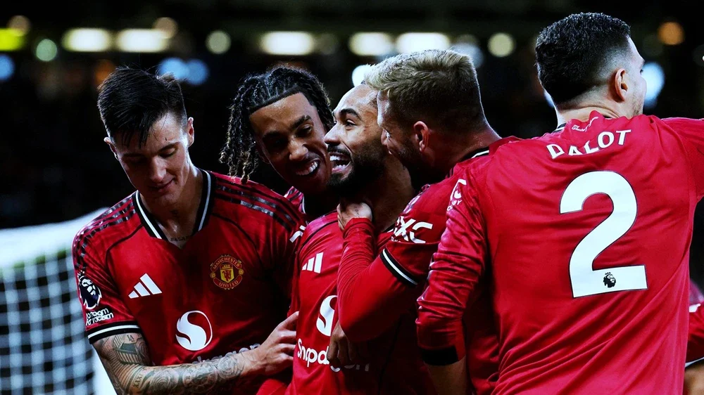 TRỰC TIẾP bóng đá Leeds vs MU 19h30 hôm nay, Ngoại hạng Anh vòng 20 - Ảnh 2.