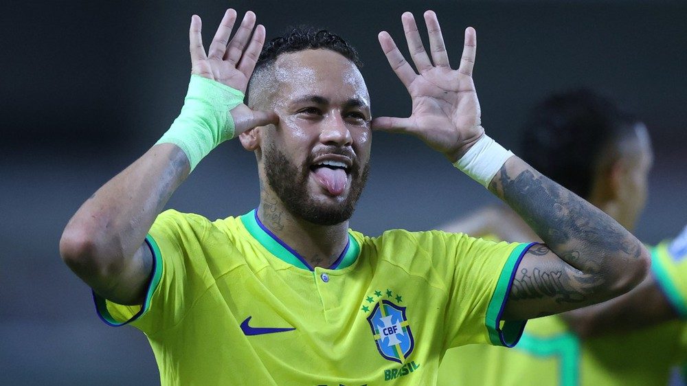 Neymar quyết định gia hạn với Santos để trở lại ĐT Brazil - Ảnh 1.