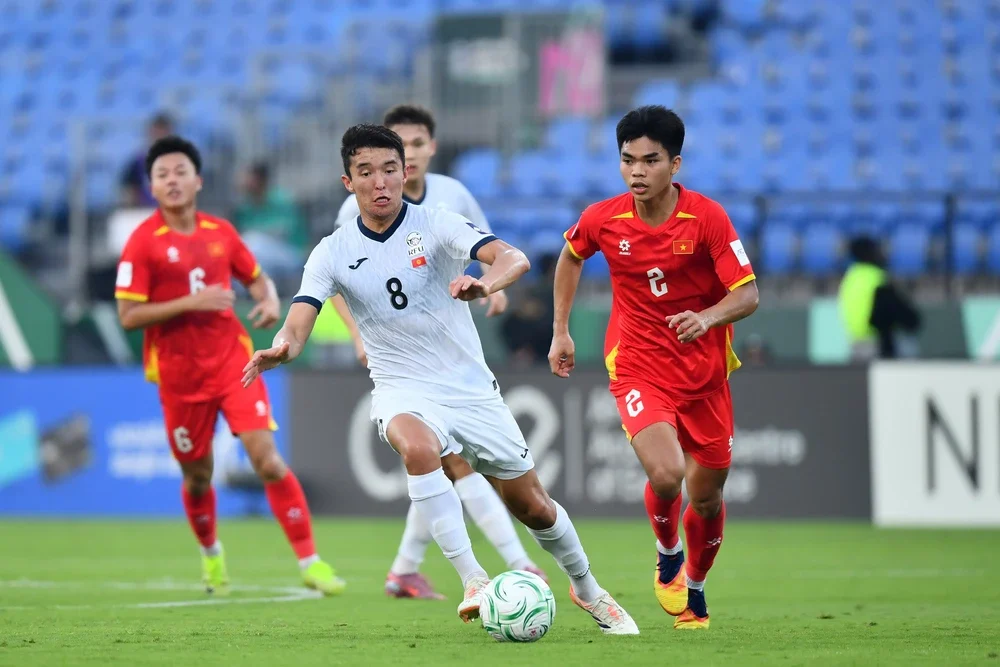 Tin nóng bóng đá Việt hôm nay 12/1: U23 Việt Nam “bắt bài” U23 Saudi Arabia; HLV Kim Sang Sik đổi kế hoạch - Ảnh 2.