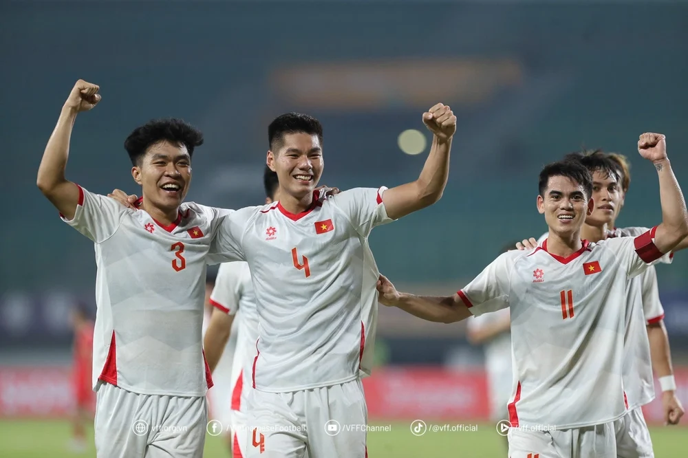 "Lá chắn thép" nâng đỡ niềm tin U23 Việt Nam trước biển lớn châu Á - Ảnh 1.