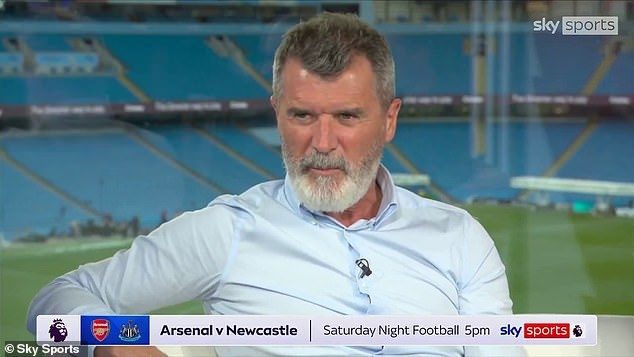 Roy Keane chỉ trích lối chơi của Arsenal