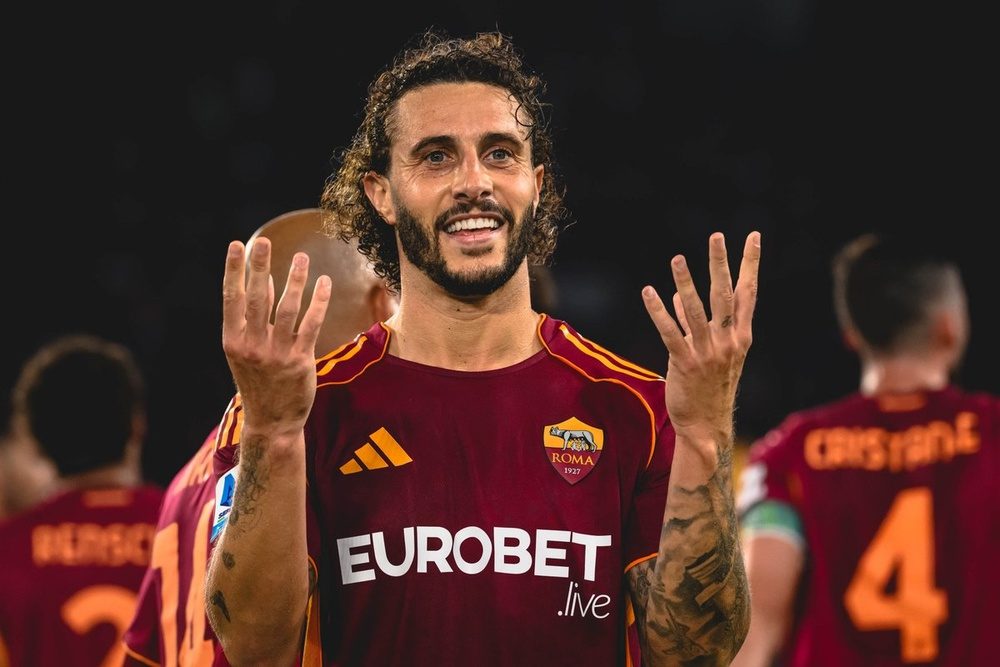 Roma níu kéo giấc mơ dự Champions League