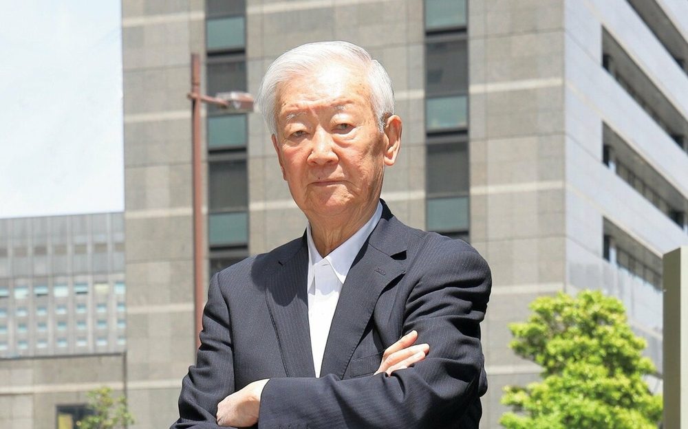 Cựu danh thủ người Brazil gốc Nhật Bản Sergio Echigo cho rằng ĐT Nhật Bản không nên quá vui mừng sau khi thắng ĐT Anh