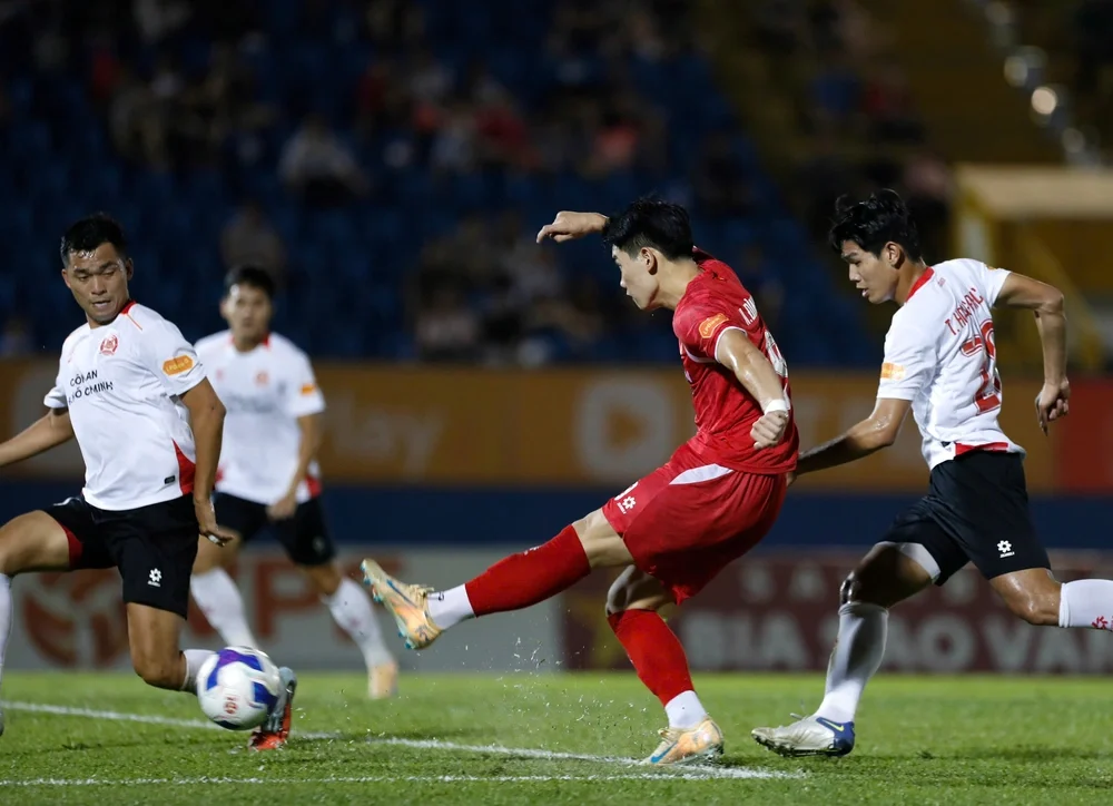 Đình Bắc đã có nhiều hơn Tiến Linh 1 bàn ở V-League 2025/26. Ảnh: VPF