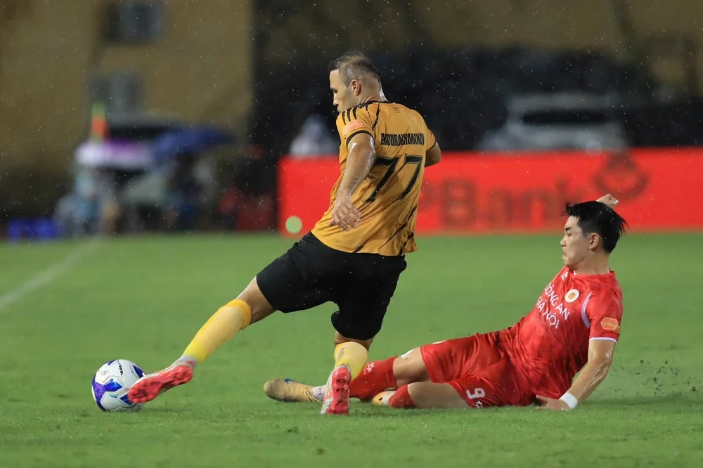 Đình Bắc lỡ kỷ lục nhưng V-League vẫn chờ một tiền đạo biểu tượng mới - Ảnh 1.
