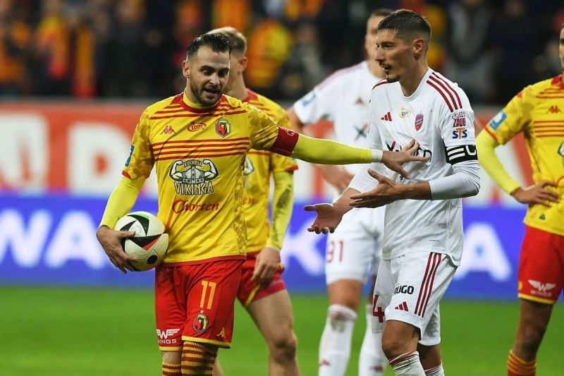 Nhận định, Soi kèo Rakow Czestochowa vs Jagiellonia Bialystok 01h30 ngày 14/05: Đánh chiếm ngôi nhì bảng - Ảnh 1