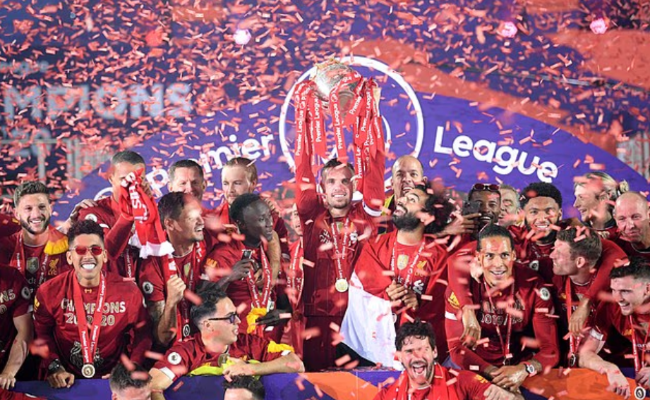 Tiền vệ người Anh góp công lớn giúp Liverpool giành những danh hiệu