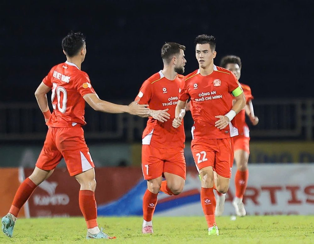 V-League còn nóng ba cuộc đua cuối mùa: Top 3, top 5 và cuộc chiến trụ hạng - Ảnh 3.