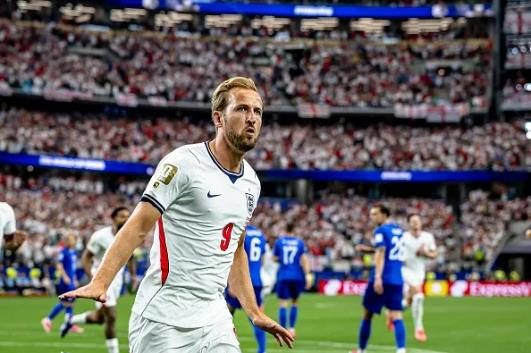 Harry Kane lap cu dup giup Anh danh bai Croatia