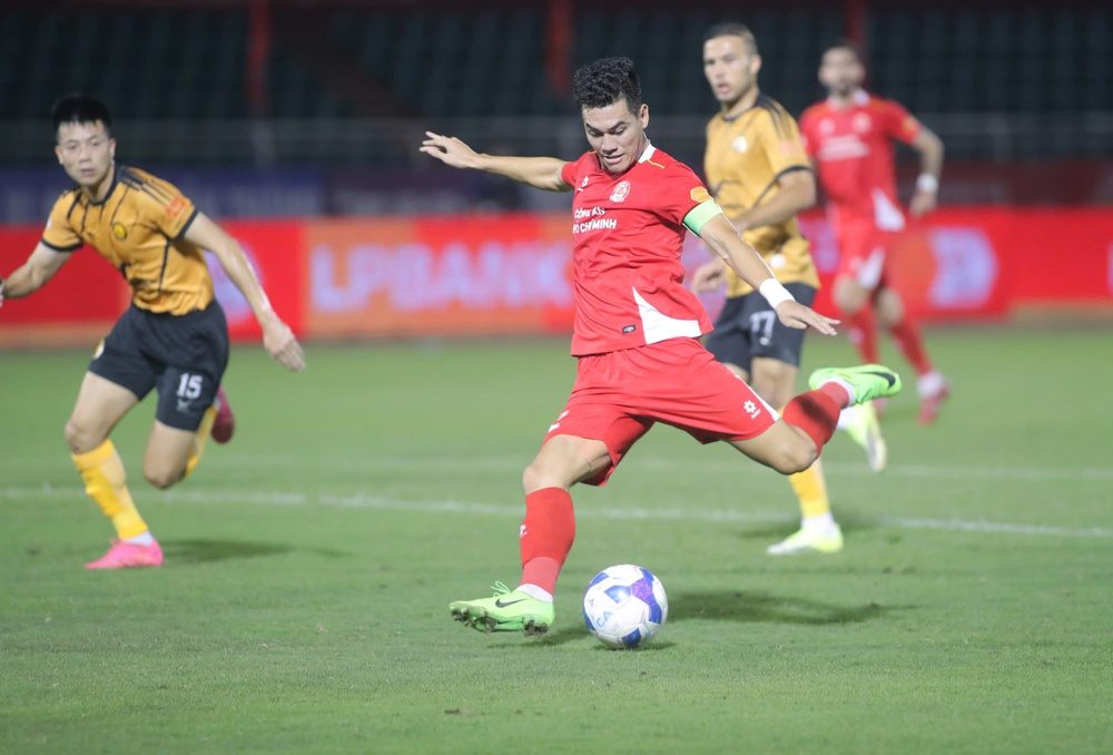HLV Kim Sang Sik chú ý Xuân Son, Tiến Linh - Ảnh 2.
