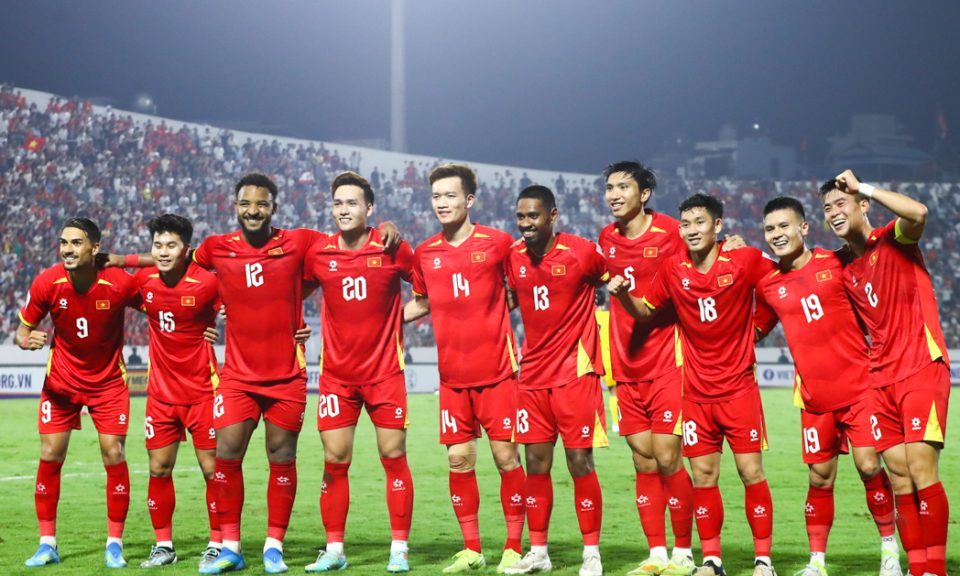 HLV Kim Sang Sik chốt nhân sự cho ASEAN Cup - Ảnh 2.