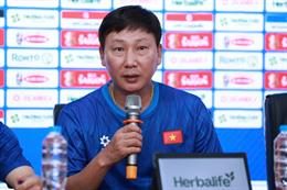 HLV Kim Sang Sik tự tin vào hàng công trước màn chạm trán Myanmar
