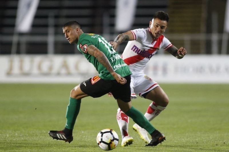 nhan-dinh-soi-keo-nublense-vs-curico-unido-02h00-ngay-06-07-thanh-toan-no-nan_142225-1 Nhận định, Soi kèo Nublense vs Curico Unido 02h00 ngày 06/07: Thanh toán nợ nần - Ảnh 1