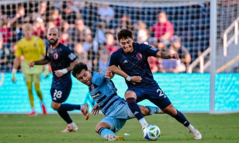 nhan-dinh-soi-keo-saint-louis-vs-sporting-kansas-7h30-ngay-17-7-mua-gon-mot-chieu_143132-1 Nhận định, Soi kèo Saint Louis vs Sporting Kansas 7h30 ngày 17/7: Mưa gôn một chiều - Ảnh 1