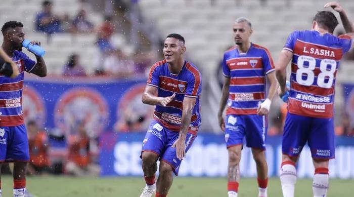 Soi kèo góc Fortaleza Esporte vs Ponte Preta, 7h00 ngày 03/07